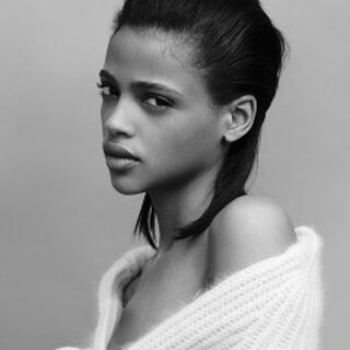 Aya Jones